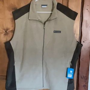 Columbia Men’s Vest, Size XXL.  New with Tags.